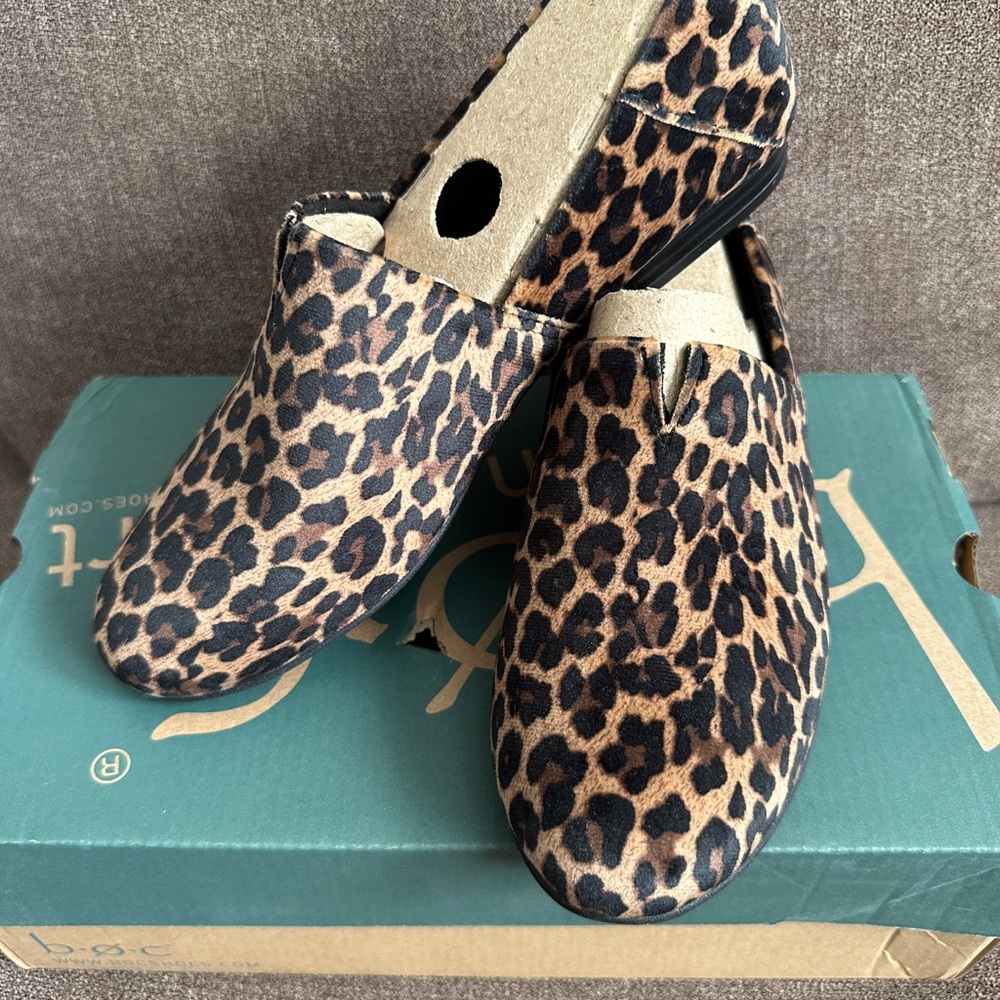B.O.C. Suree Tan Leopard Print Fabric Silp On Loafer Women 8 No Box
